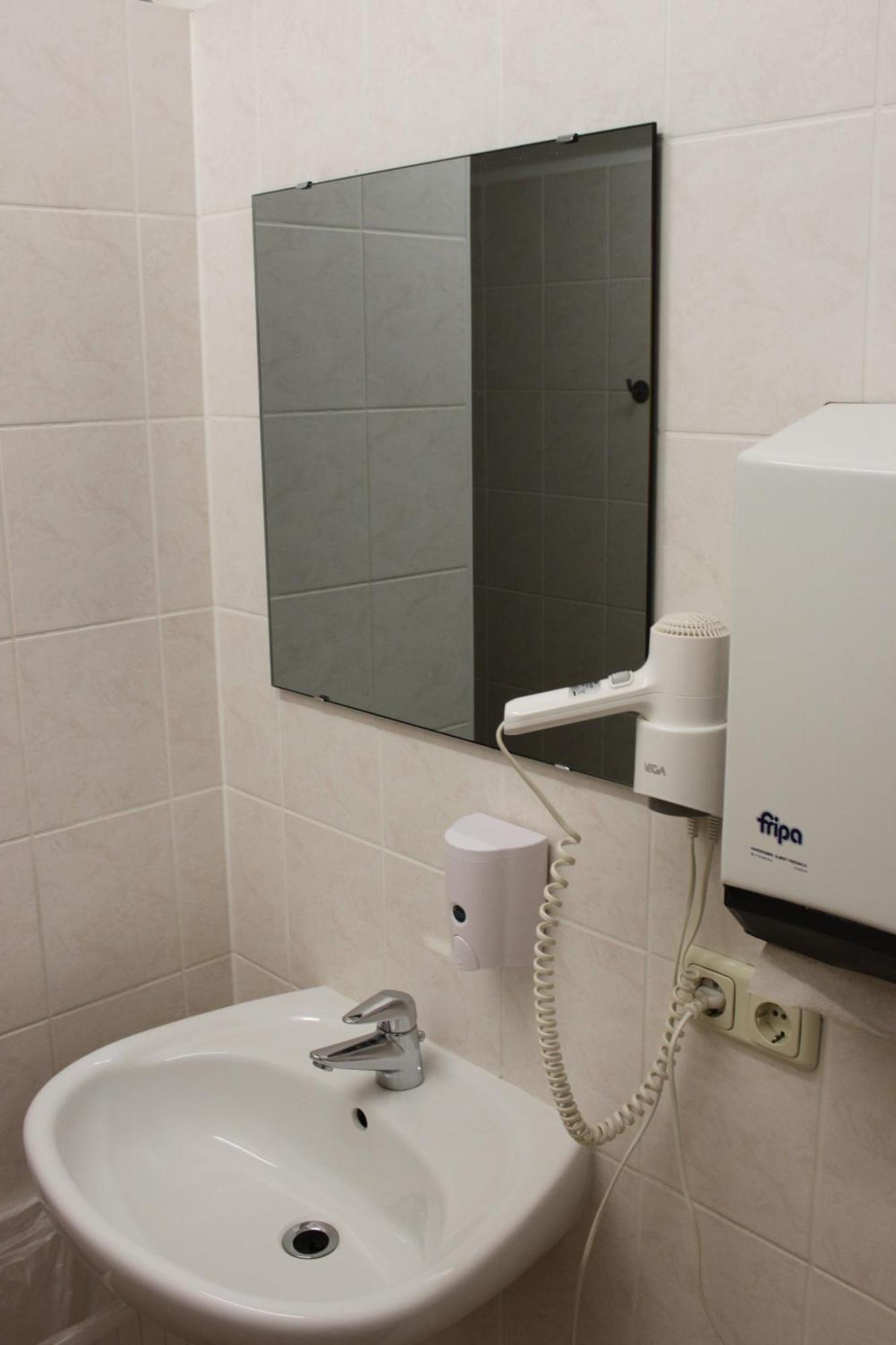Gasthof Hotel-pension Adamshof Berlin