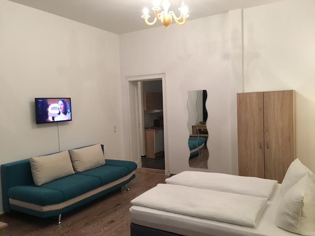Hotel-pension Adamshof Gasthof Berlin
